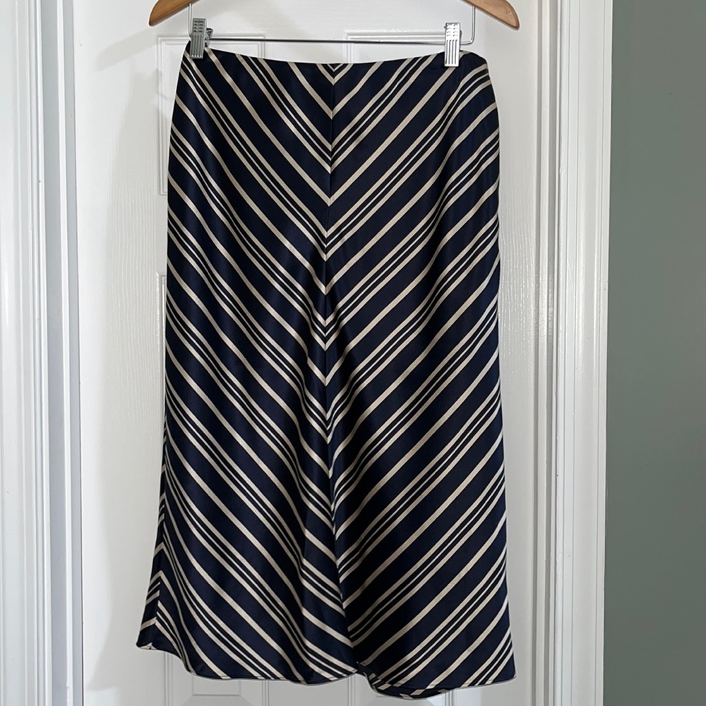 Banana republic silk skirt size 8